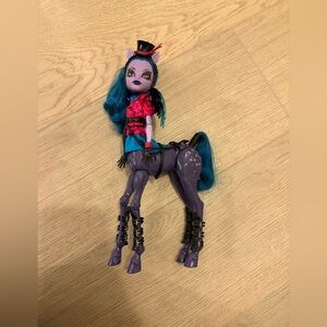Monster High Freaky Fusion Avea Trotter Doll